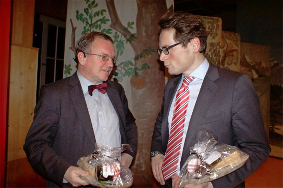 Roger Köppel und Claude Longchamp im Simmentaler Albisgüetli
