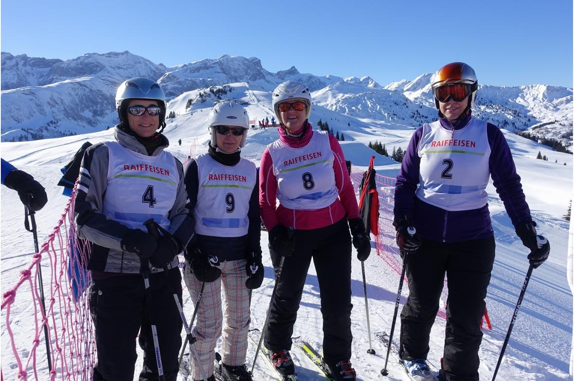 Das Parlamentarier-Skirennen als überparteilicher Brückenbauer