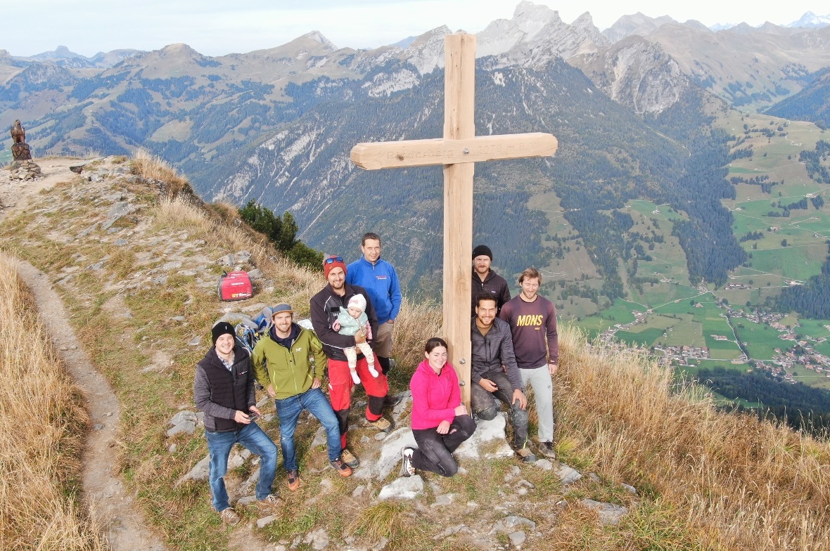 Ein Gipfelkreuz für den Rinderberg