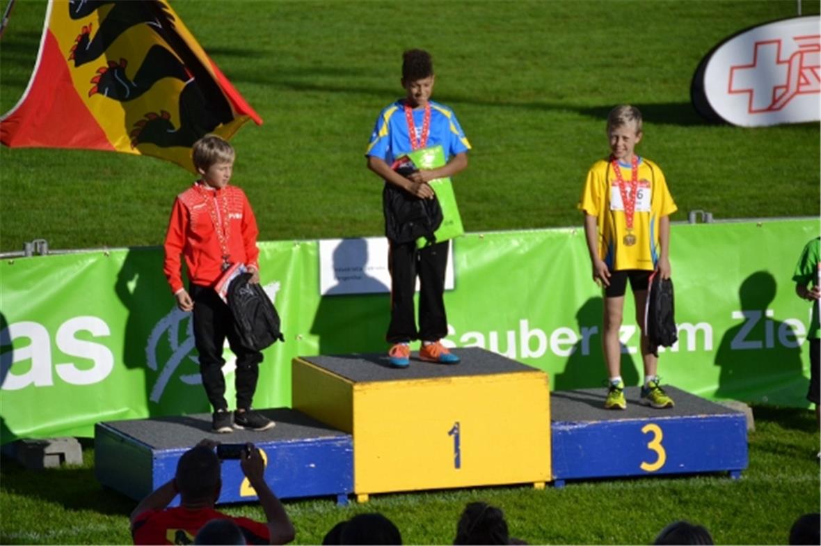 Fionn Bauer ist Vize-Schweizermeister im 60-Meter-Sprint