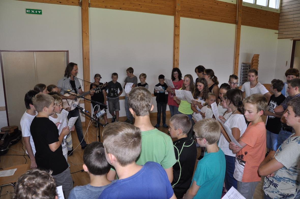  Geballte Stimmakkustik: Die Schülerinnen und Schüler der 5. - 9. Klasse geben a...