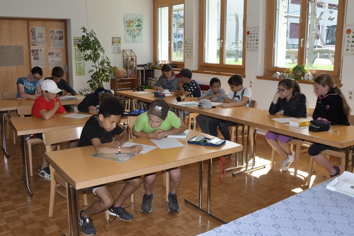  Zweisprachige Quiz lösen ist knifflig und nicht immer ganz einfach...