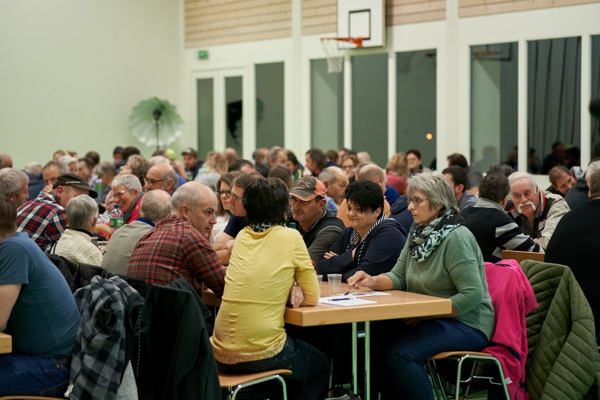 122 Stimmberechtigte nahmen an der Gemeindeversammlung Ende November 2022 teil. 