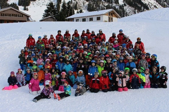 156 Kindergarten- und Schulkinder nahmen an der Schneesportwoche Diemtigen teil.