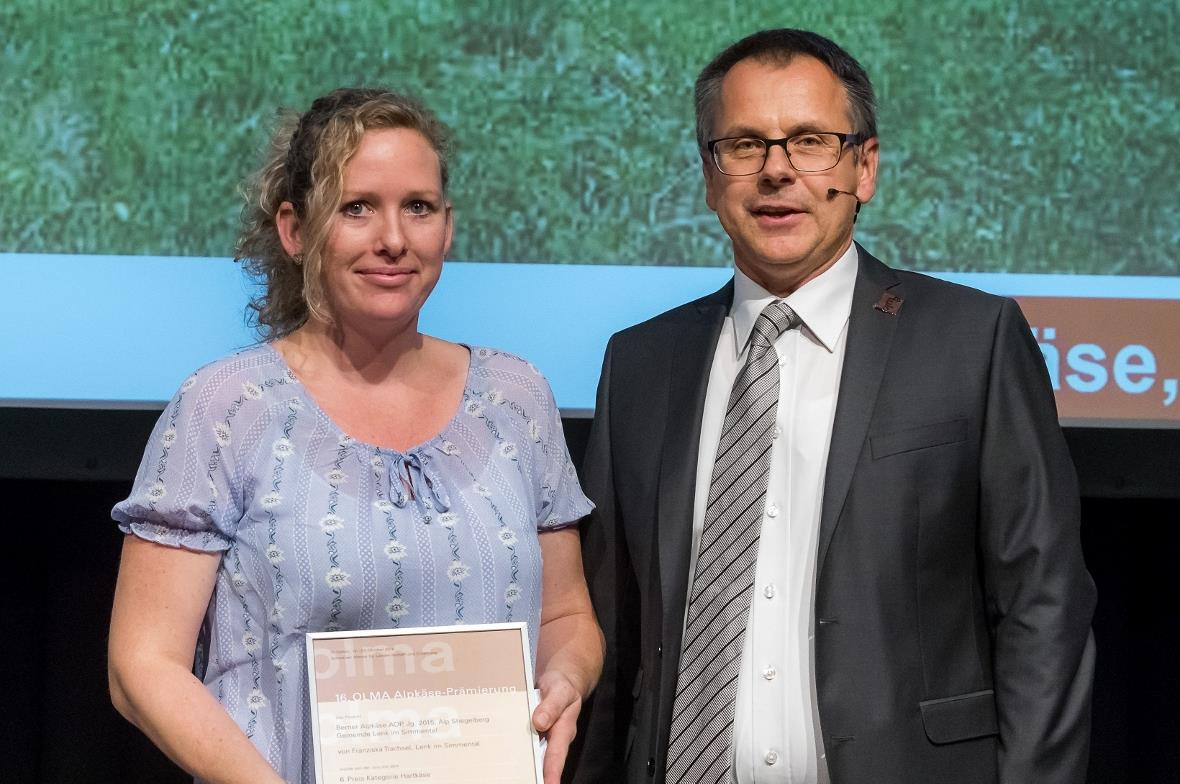 6. Preis in der Kategorie Hartkäse: Berner Alpkäse AOP, Jg. 2015, Alp Stiegelber...