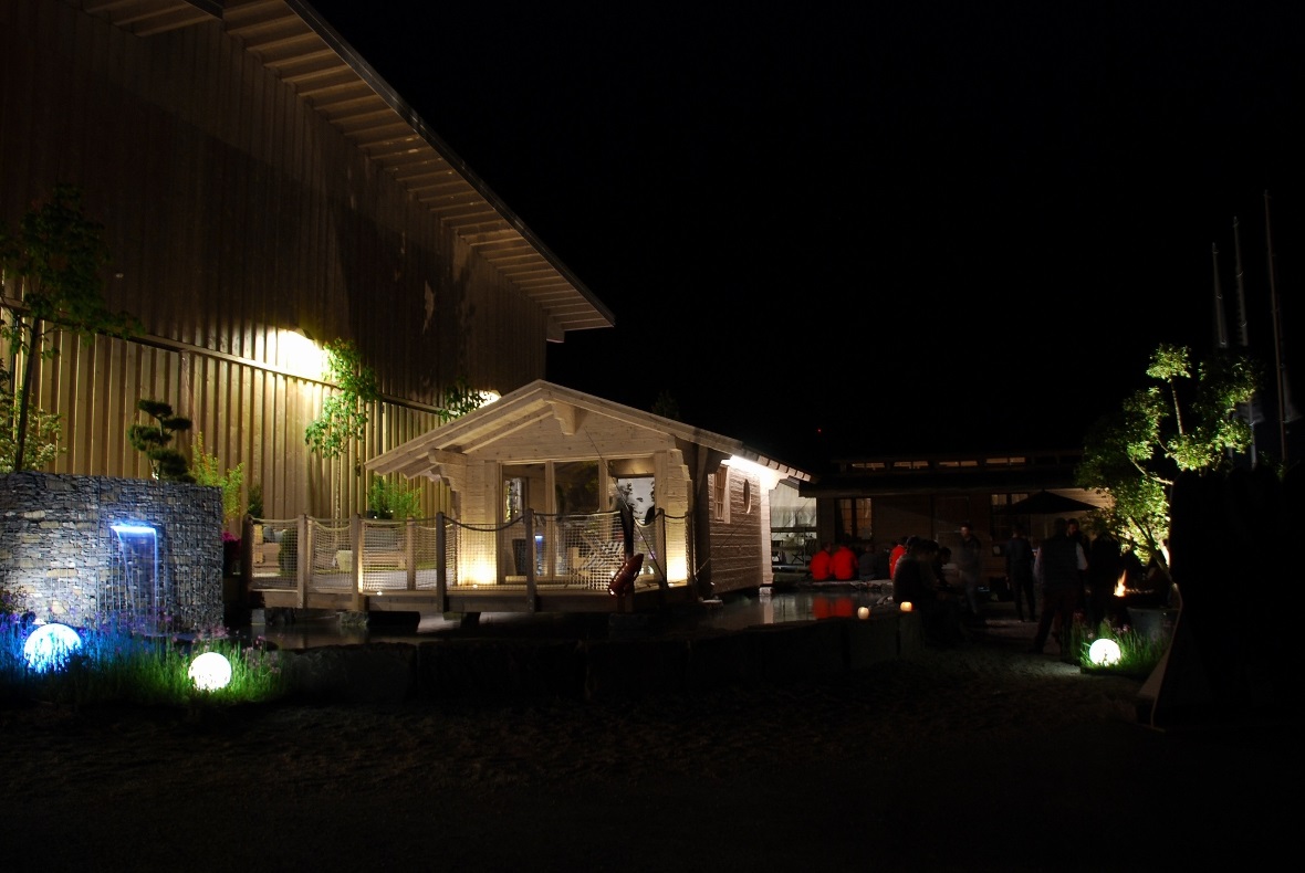 Abends war es schön erleuchtet und sorgte für einen gemütlichen Ausklang.