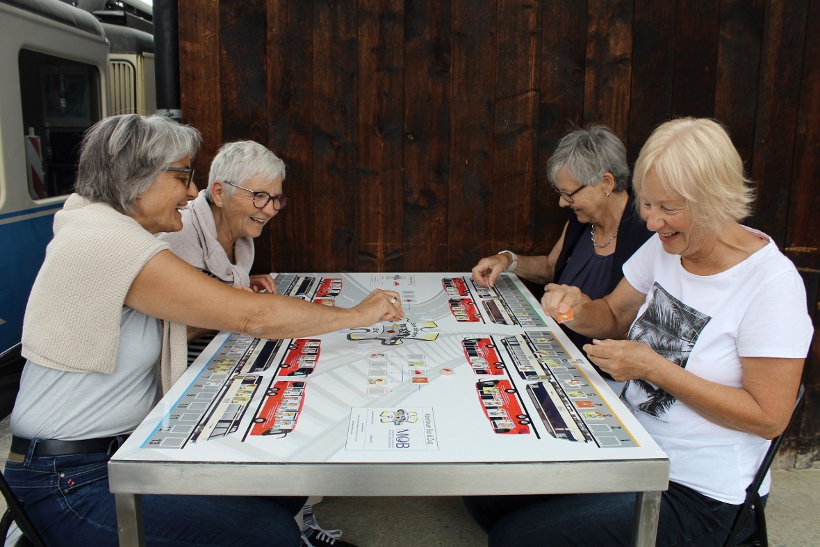 «Abenteuer Bus & Bahn» beim Posten AFA und MOB am Bahnhof.