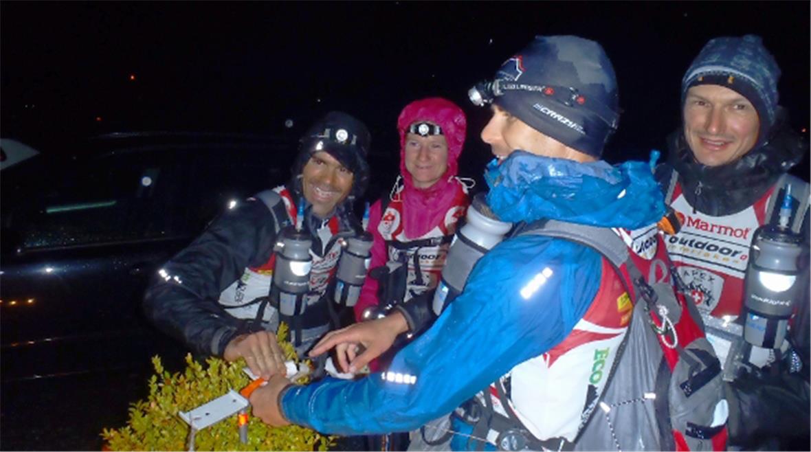 Abstempeln des letzten Postens im Ziel!