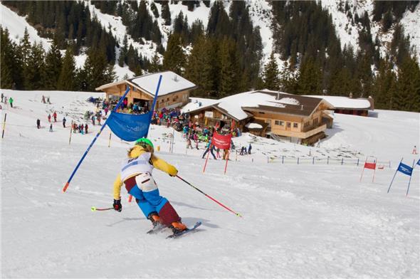 Action und Einsatz total: Die Piste liess trotz der warmen Temperaturen noch einiges zu.
