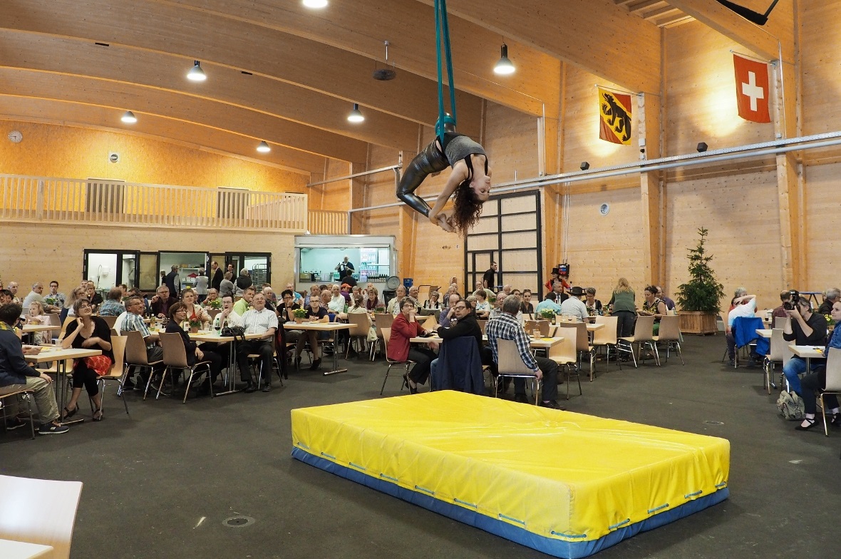 Akrobatin Leona Jakob liess das Publikum Staunen. Fasziniert wurden die Kunststü...