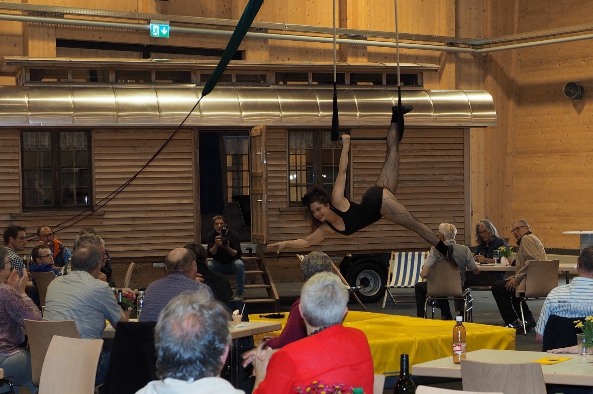 Akrobatin Leona Jakob liess das Publikum Staunen. Fasziniert wurden die Kunststü...