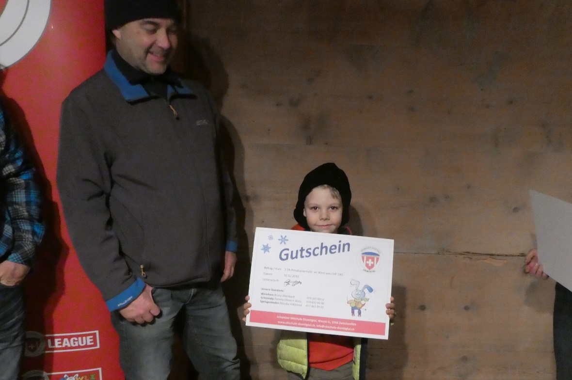 Alain und Papa Jost aus Latterbach mit dem Preis für den 1. Rang.