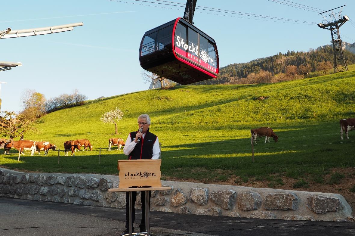 Alfred Schwarz begrüsst die Gäste…