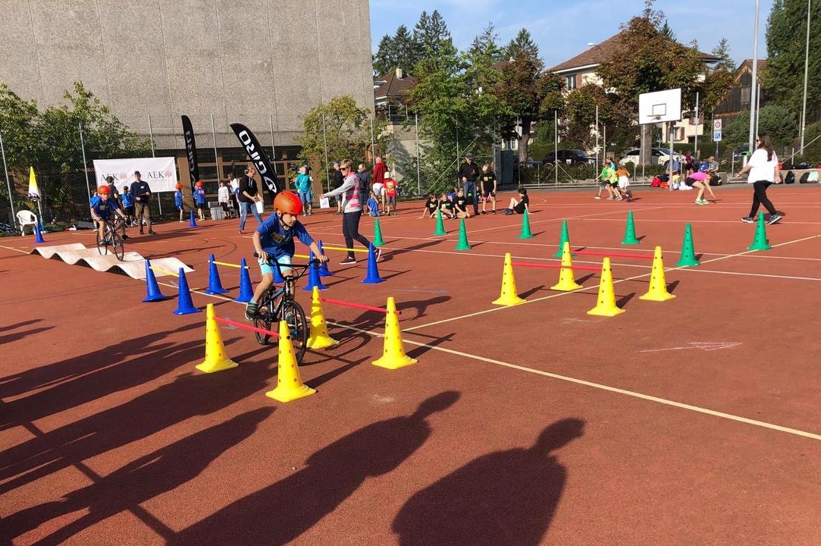 Alle Sinne und Fähigkeiten wurden von den Kindern bei den verschiedenen Parcours...