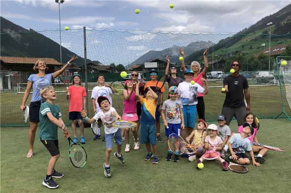 Alle Teilnehmerinnen und Teilnehmer der Lenker Tenniswoche 2021.