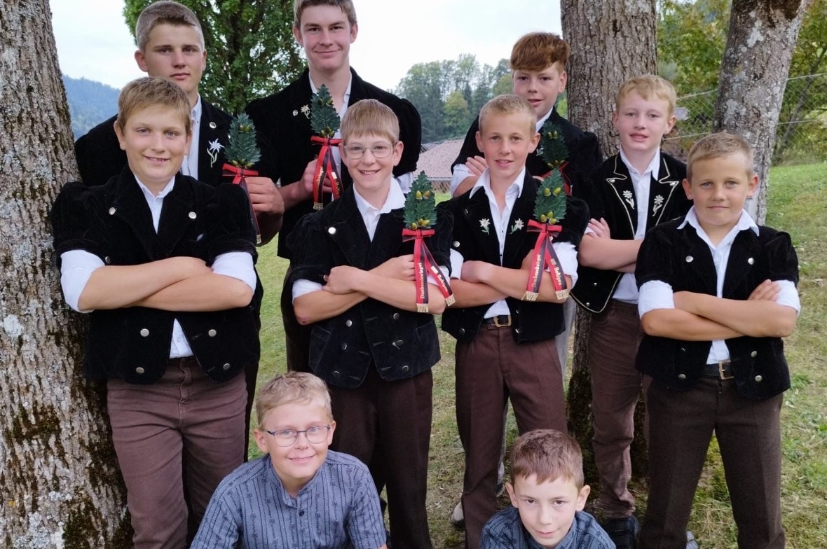 Alle teilnehmenden Boltiger Jungschwinger nach der Rangverkündigung.