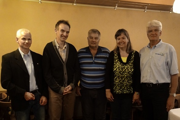 Alte und neue Gesichter bei Diemtigtal Tourismus: Der verabschiedete Marketingchef Bruno Reber, Geschäftsleiter Norbert Schmid, das neu gewählte Vorstandsmitglied Walter Mani, Vizepräsidentin Sabine Arn und der ebenfalls verabschiedete Präsident Ueli Sahli.