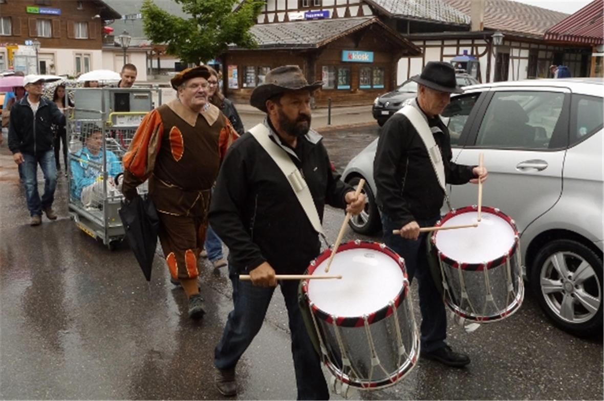 Am Bahnhofplatz vorbei