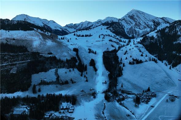 Am Freitag ist im Skigebiet Wiriehorn in Diemtigen ein Skifahrer verunfallt.