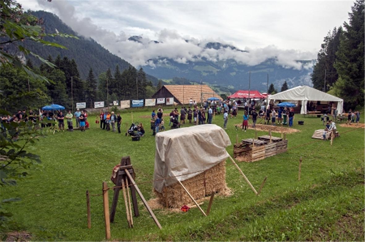 Am Morgen und am Nachmittag wurden jeweils 3 Disziplinen ausgetragen: Links im V...