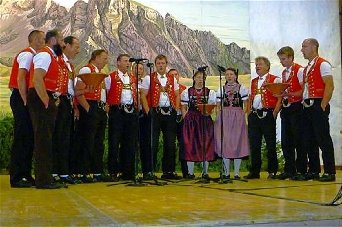 Am Samstagabend brachte das erfolgreiche Jodlerchörli Hüsliberg aus dem Toggenbu...