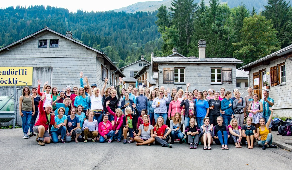 Am Sonntag waren noch mehr Frauen anwesend.