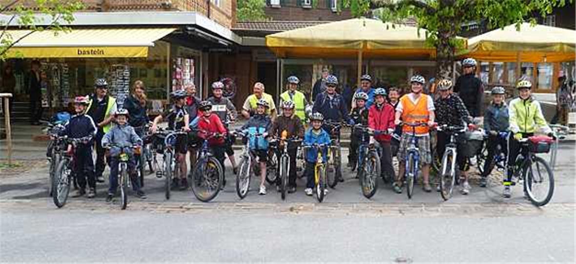 Am Ziel: Alle glücklich und zufrieden an der Bahnhofstrasse