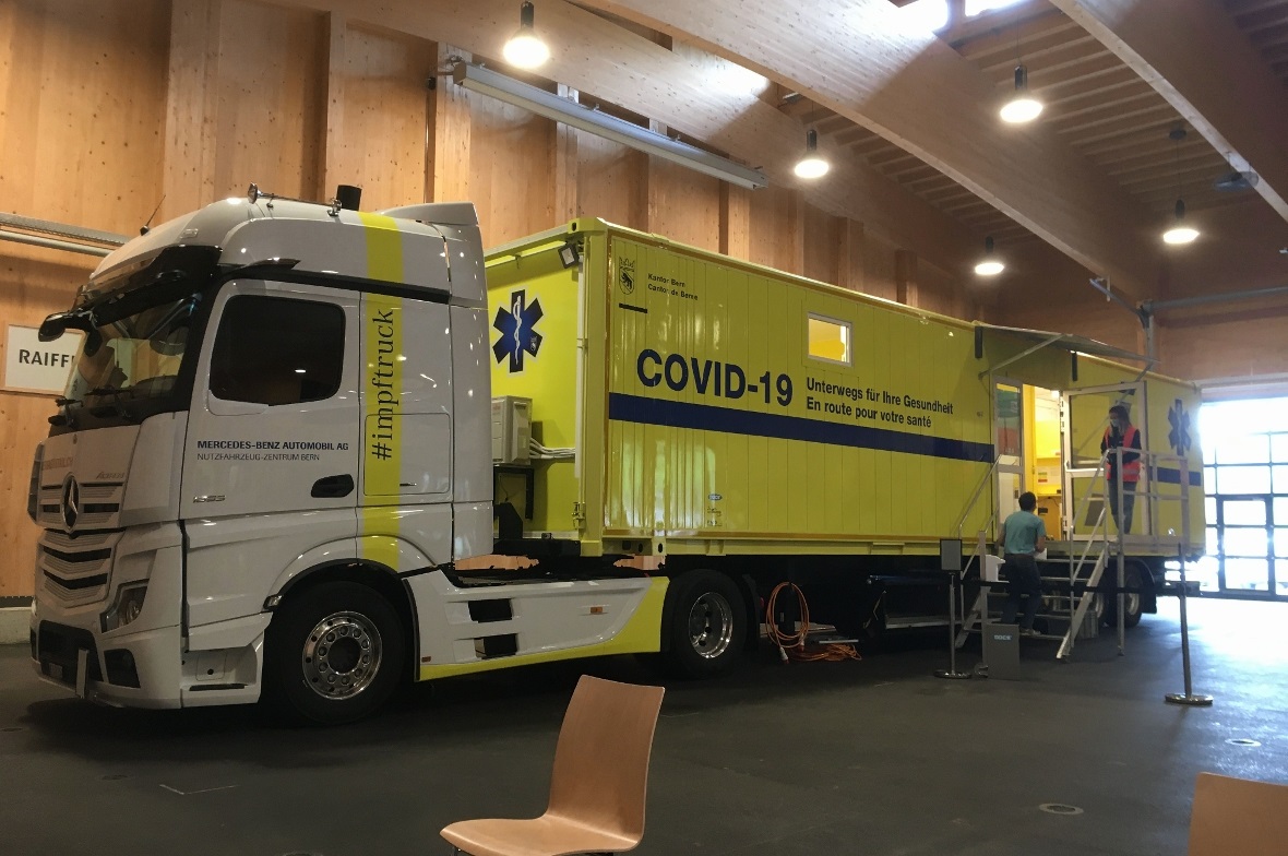 Am vergangenen Montag, 7. Juni, in der Simmental Arena zu Gast: Der Impftruck.