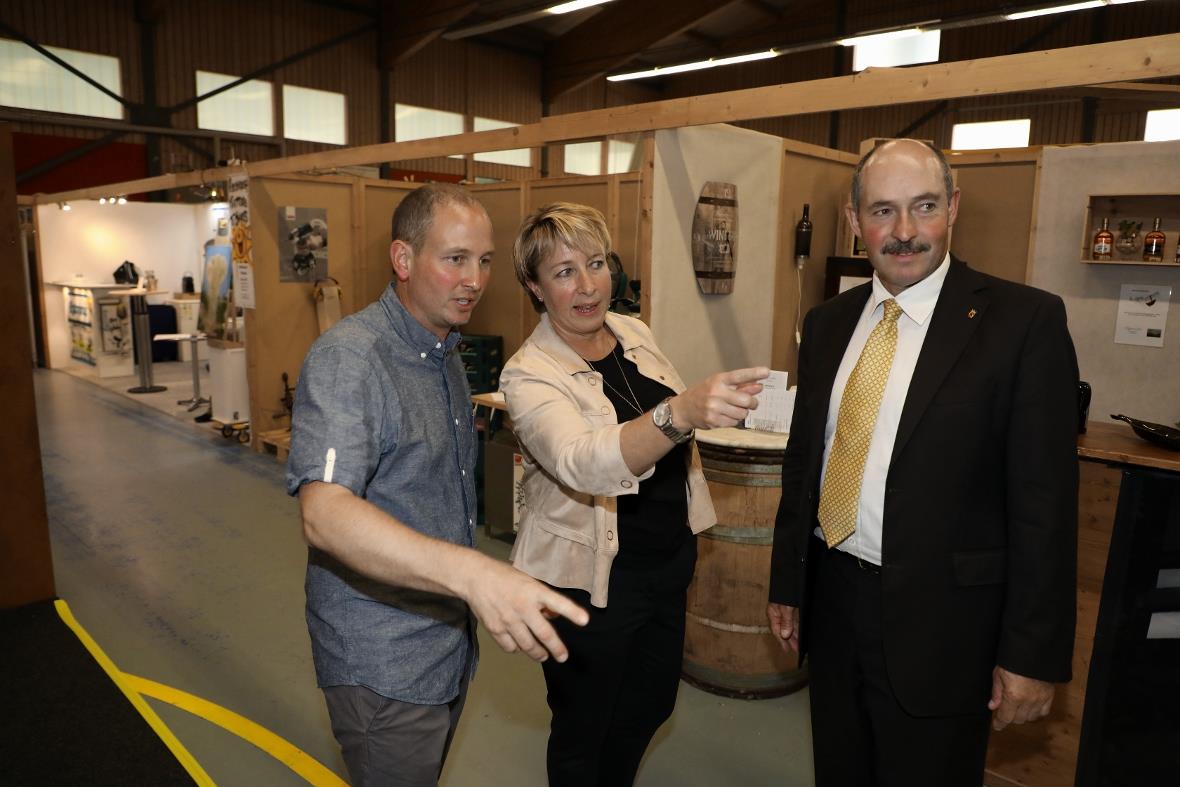 André Iseli führte Gemeinderatspräsidentin Barbara Josi und Grossratspräsident J...