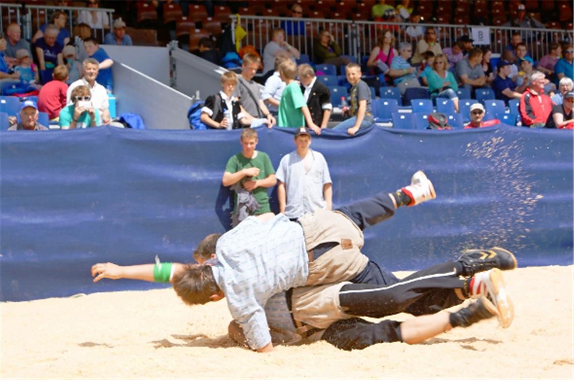 Andy Schletti, St. Stephan (oben) hatte seine Chancen, verlor aber dann gegen Ce...