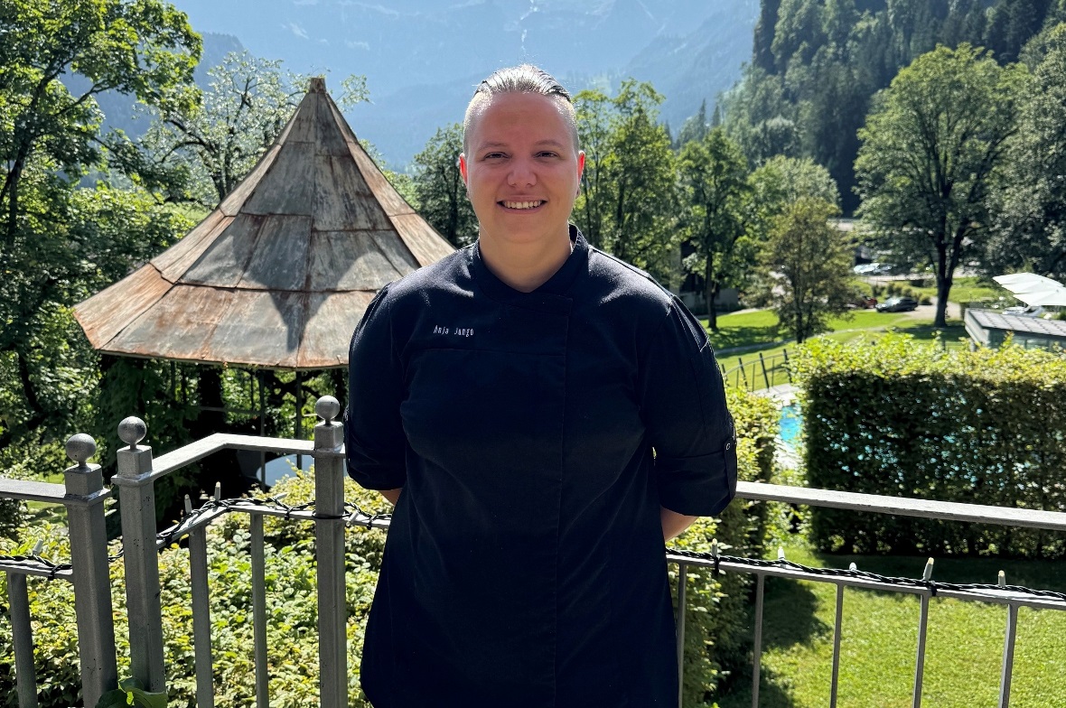 Neue Küchenchefin im Restaurant Spettacolo Anja Jungo wird neue Küchenchefin im Restaurant Spettacolo.