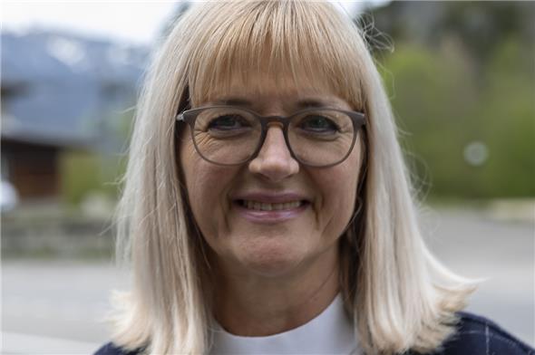 Anne Speiser: Grossrätin, Präsidentin Spitex Saane-Simme und Präsidentin Maternité Alpine ist in vielerlei Hinsicht von den Plänen der Spital STS AG betroffen.
