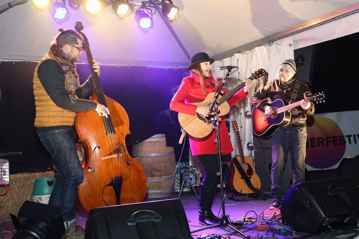 Annika Strand mit Band entführte das Publikum auf eine musikalische Reise.