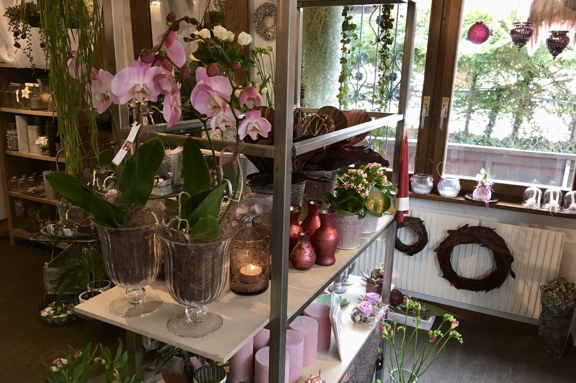 Auch Blumengeschäfte wie Blumen Ambiance an der Lenk dürfen wiedereröffnen.