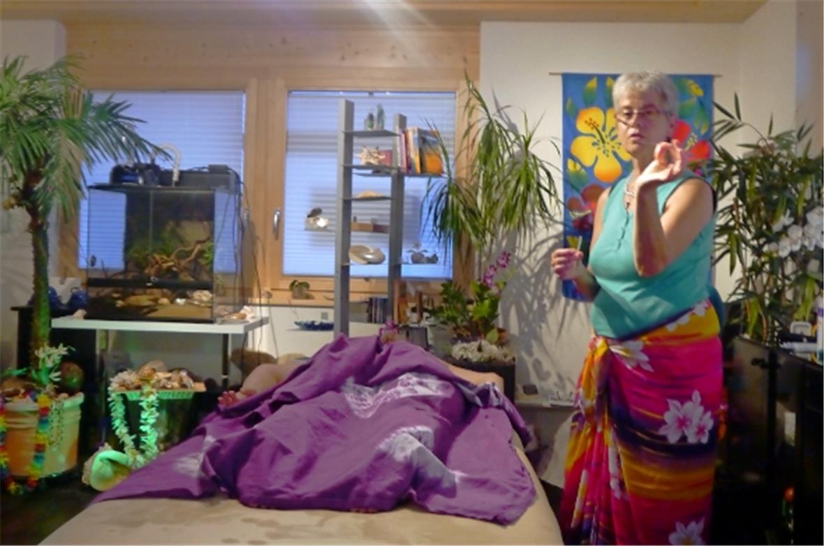 Auch bei der Akupunktur wird gestochen, jedoch nicht wegen der Schönheit, sonder...