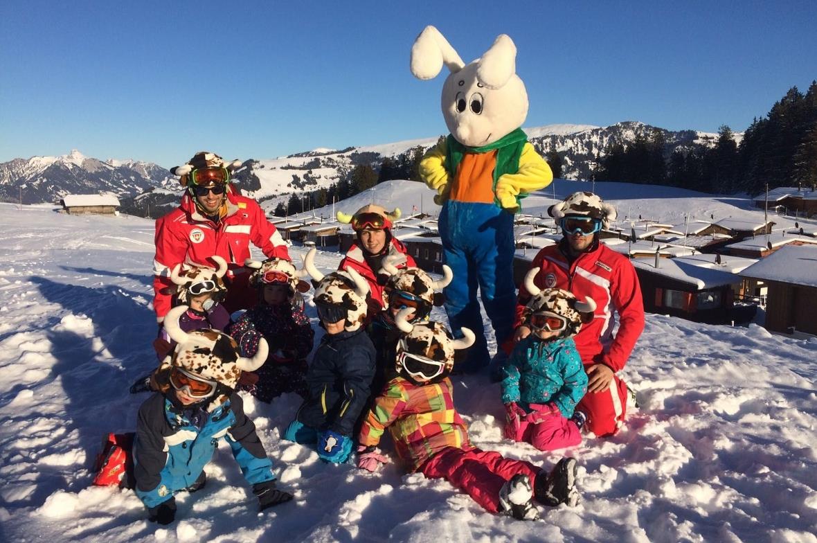 Auch der Snowli fuhr mit uns die Piste runter.