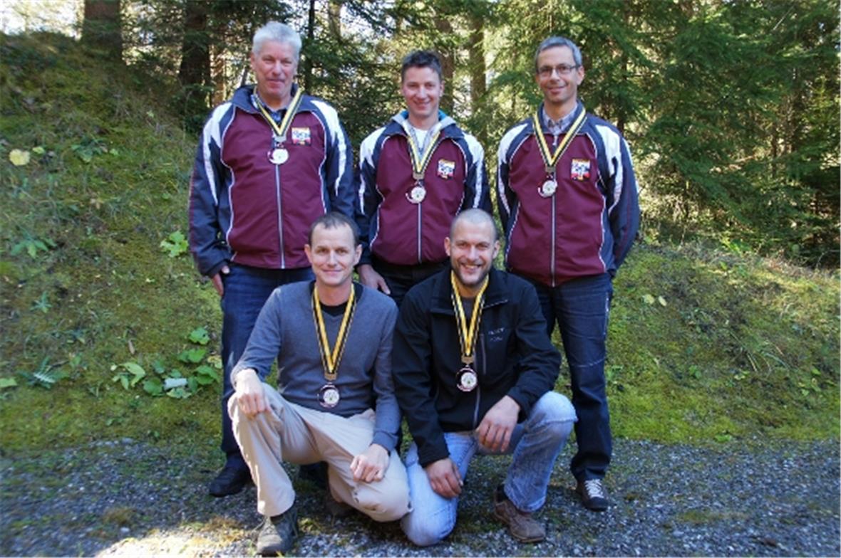 Auch die Diemtiger Feldschützen gewannen eine Medaille. Diemtigen FS auf dem 3. ...