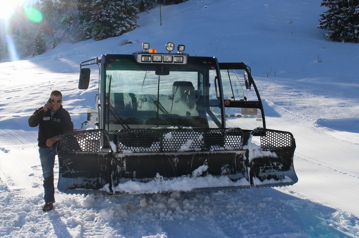Auch diesen Winter präparierte wieder Marcel Dänzer die Loipe.
