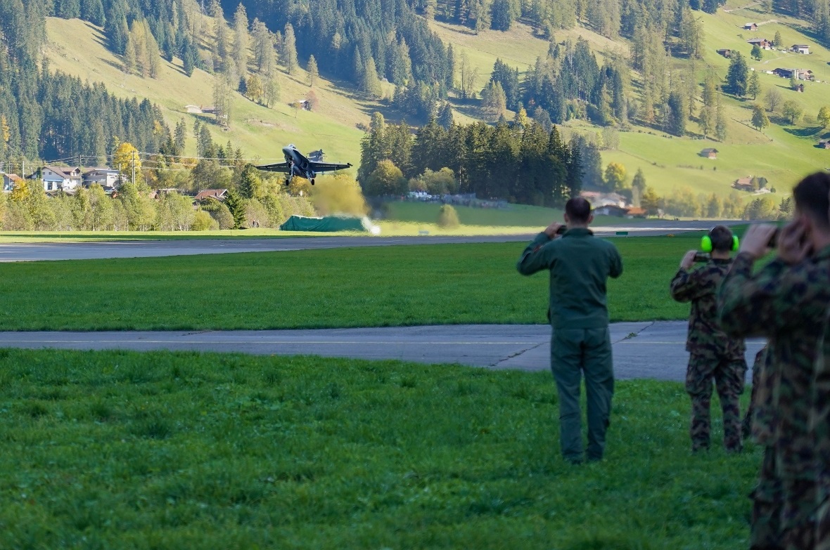 Auch für die Angehörigen des Luttransportkommandos waren die Jets ein Höhepunkt.