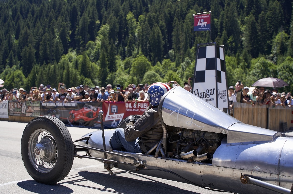 Auch manch ungewöhnliches Gefährt war zu bestaunen und nahm am Rennen teil.