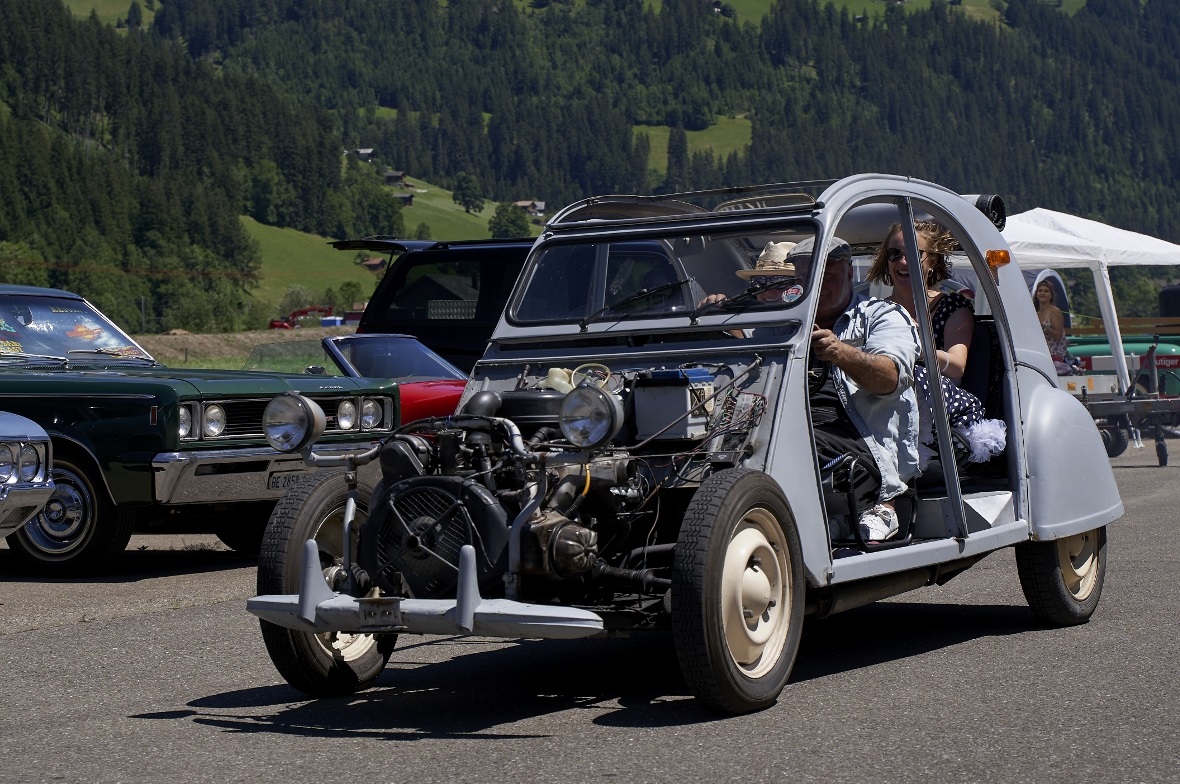 Auch manch ungewöhnliches Gefährt war zu bestaunen und nahm am Rennen teil.