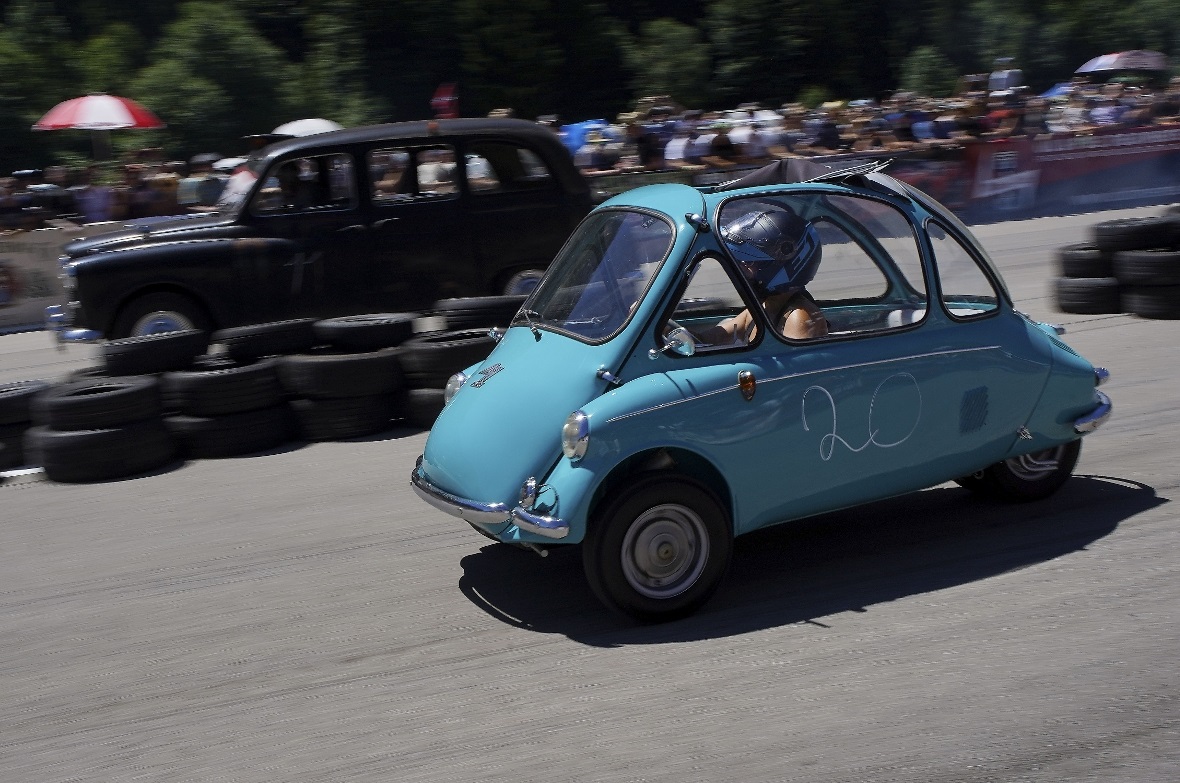 Auch manch ungewöhnliches Gefährt war zu bestaunen und nahm am Rennen teil.