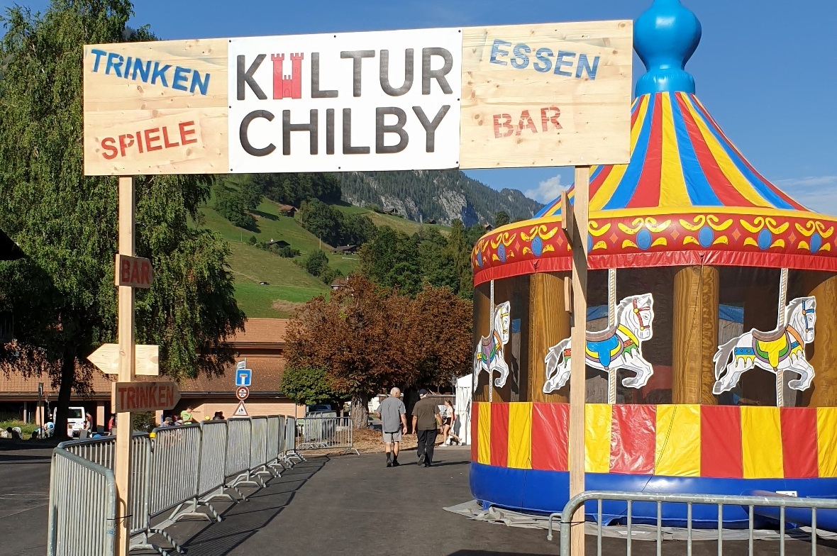 Auf das Bahnhoffest folgte am Abend die Kulturchilby Erlenbach.