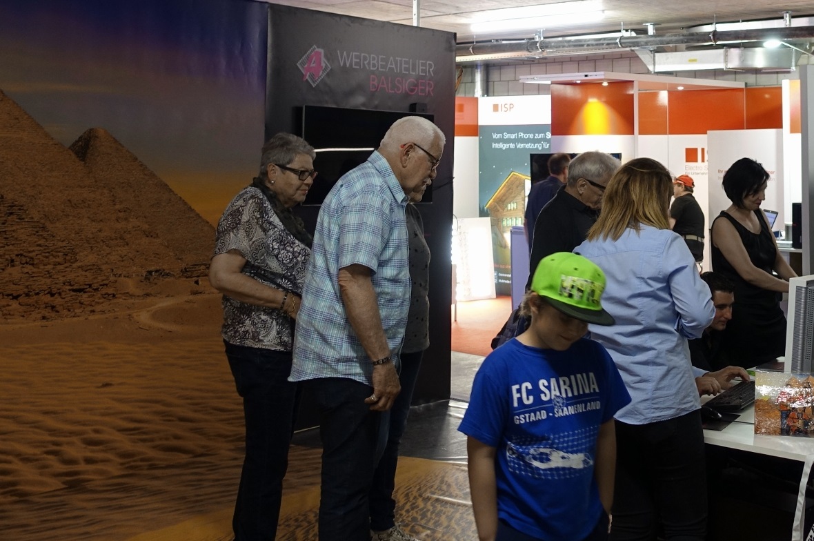 Auf dem Stand der Kopp Druck+Grafik AG sowie vom Atelier Balsiger wurde eine per...