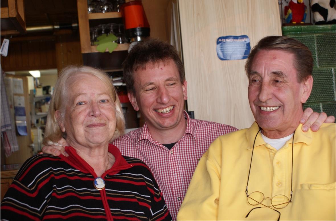 Auf der Berghaus Gobeli-Homepage äussert sich die Wirtefamilie Greti, Manuel und Hans Wagner zur Kündigung: «Nun ist es soweit… Das Berghaus Gobeli wurde an einen ausländischen Investor verkauft. Wir müssen nach 28 Jahren schöner Gobelizeit im April 2011 den «Bärg» räumen. Wir bedanken uns bei allen Gästen und Gobelifreunden für die vielen schönen Stunden und die langjährige Treue.»