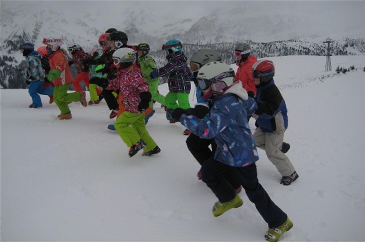 Aufwärmen muss sein – gerade bei den doch eher frostigen Temperaturen.