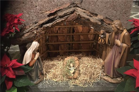 Aus der Krippe in der röm.-kath. Kirche in Gstaad verschwunden: das Jesuskind.