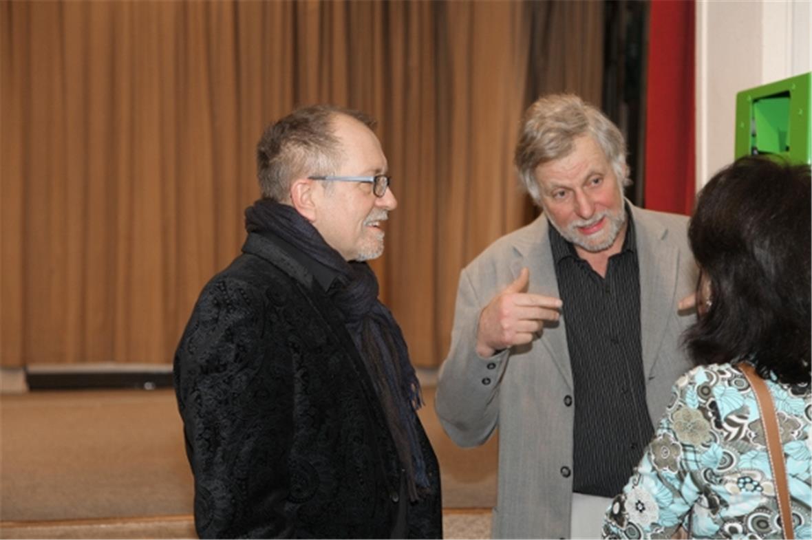 Autor Nicolas Russi im Gespräch mit Regisseur Severin Bühler.