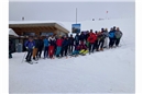 BOSV-Skitag F3 Versammelt vor der Bergstation First.