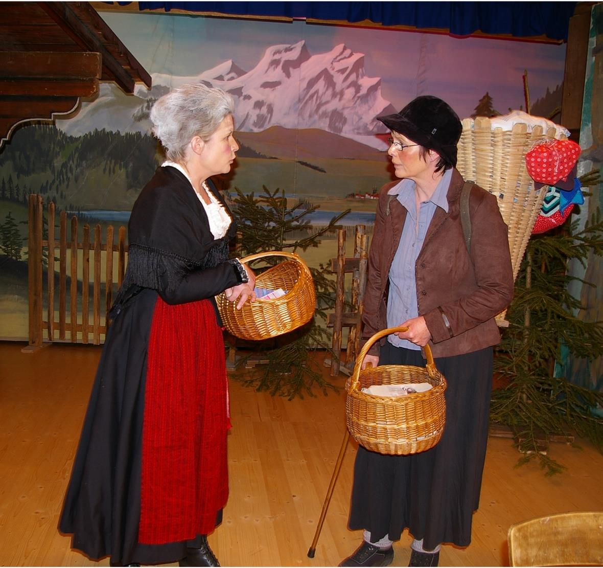 Bäbi findet in der Eierfrau die geeignete Person, um Gerüchte zu verbreiten.